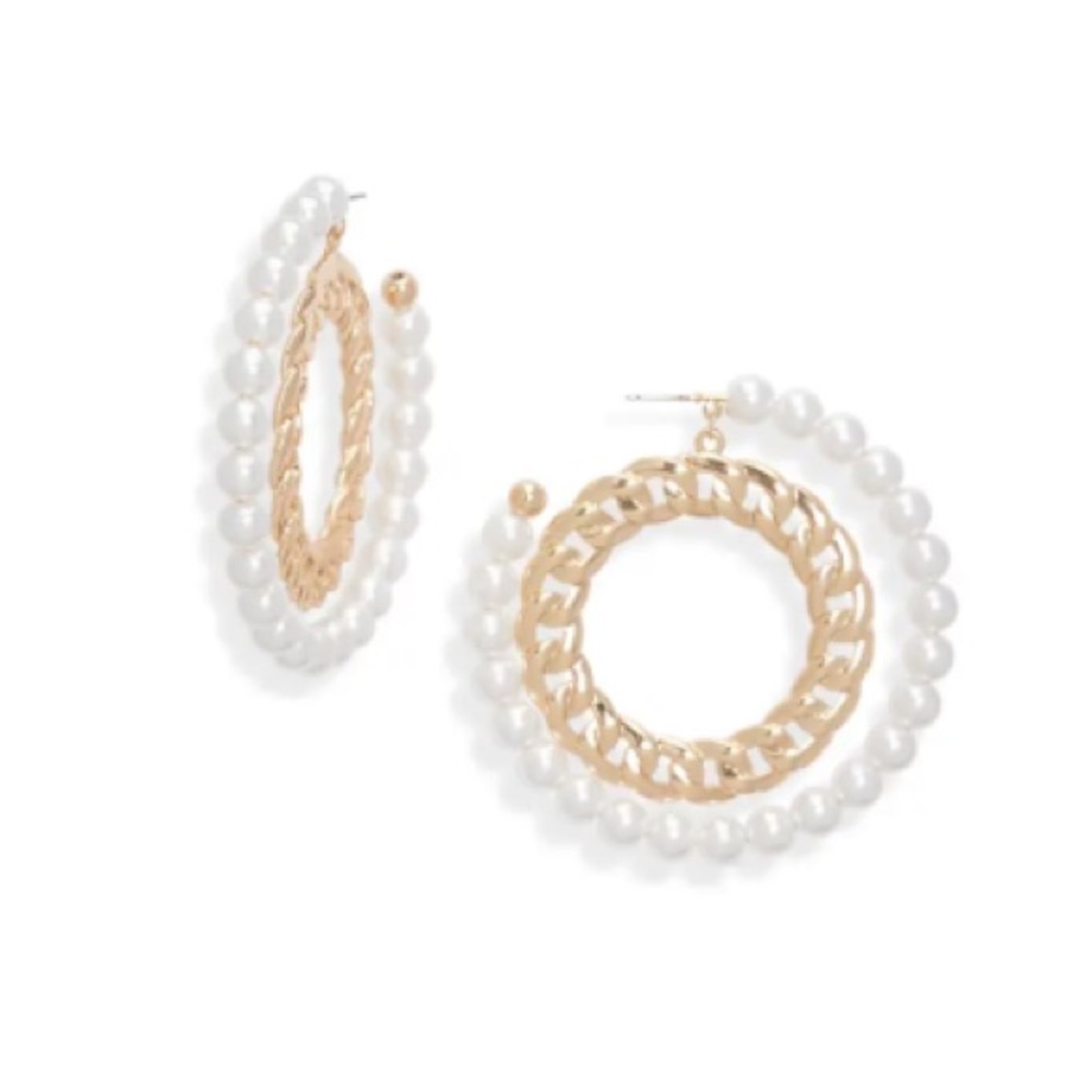Op Imitation Pearl & Chain Hoop Earrings In White- Gold